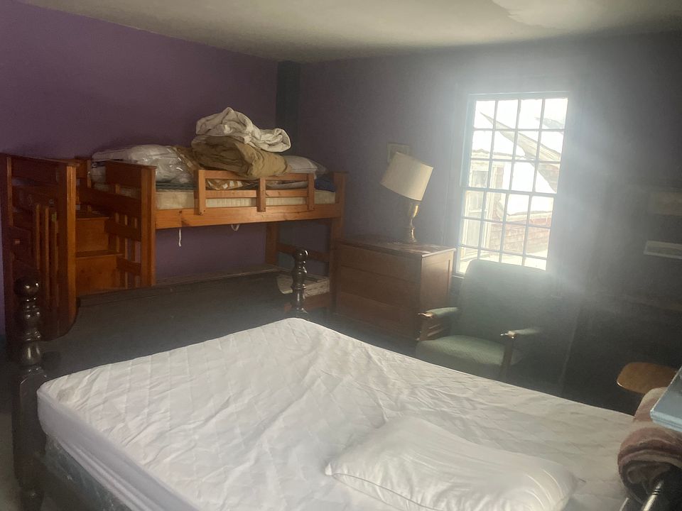 2nd image of 758 Intervale Rd