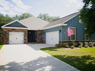 22 7th Ave, Shalimar, FL 32579