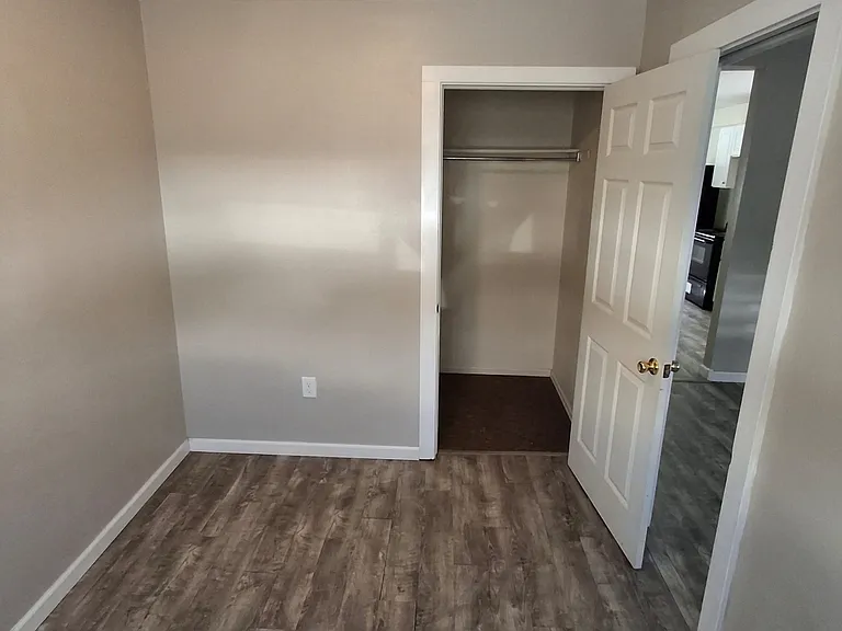 Bedroom/closet