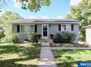 5019 Grassridge Rd, Lincoln, NE 68512