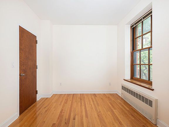 3rd image of 161 Columbia Hts APT 2