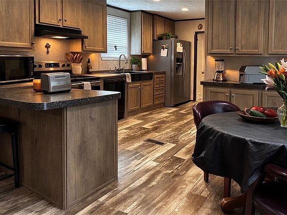 3rd image of 28167 Purvis Rd