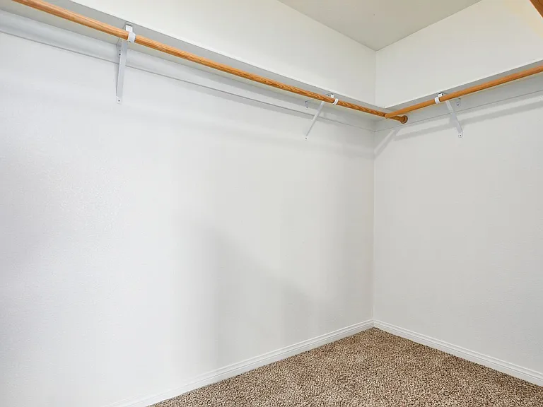 25029 Avenida Laredo — Photo 18