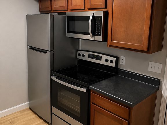 3rd image of 1000 Christopher Ln #2
