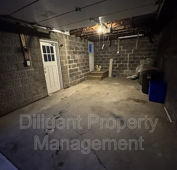 736 Stormont St #LOWER — Photo 36