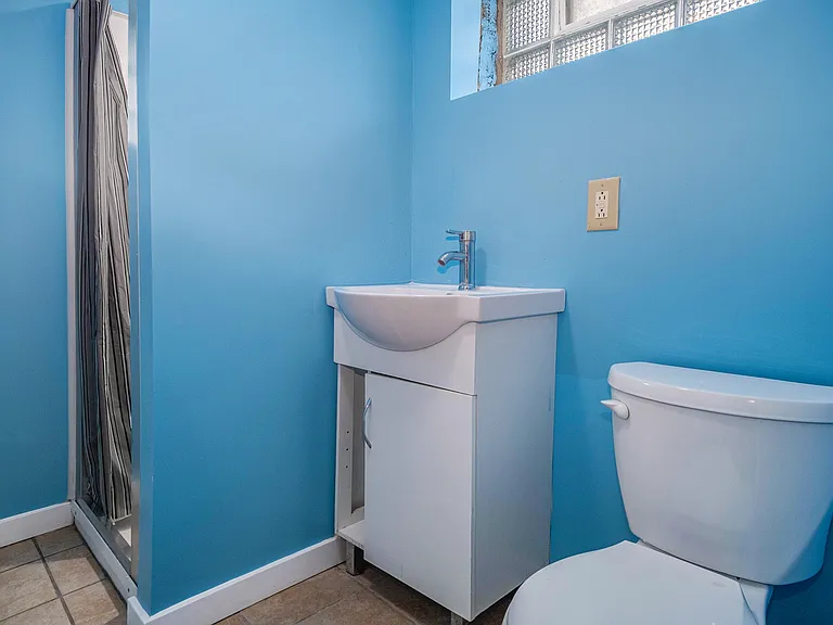 1321 Bemis St SE — Photo 8