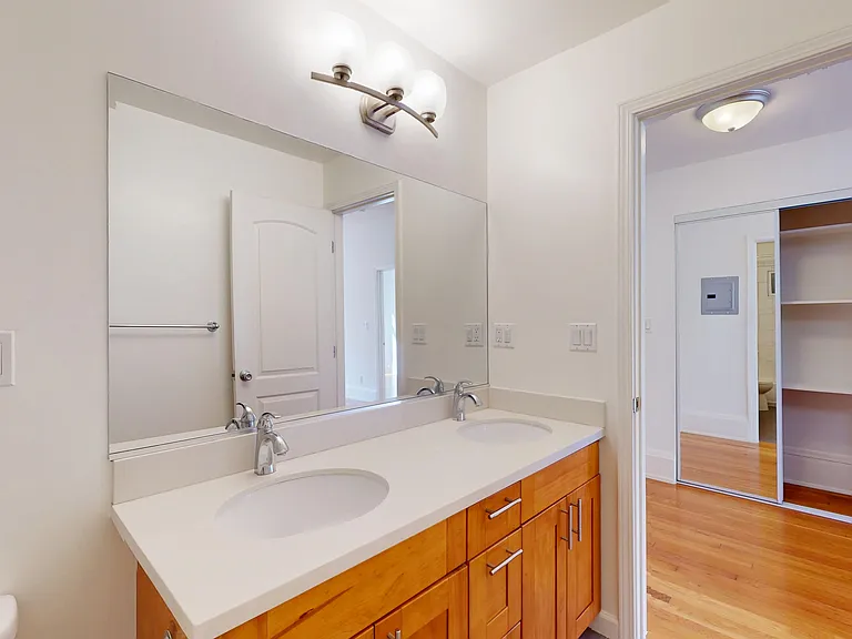 1106 Bush St #304 — Photo 14