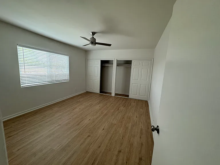 14931 Roscoe Blvd — Photo 14