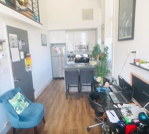 5th image of 136 Alexander Ave #4P