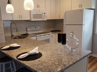 4331 W Forteen Mile Rd, Royal Oak, MI 48073