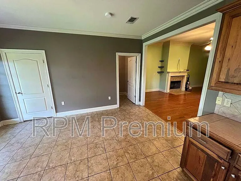 3995 Water Oak Dr — Photo 9