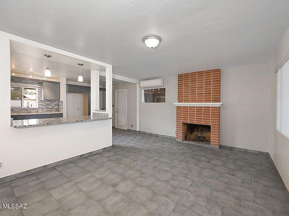 4th image of 520 E Laguna St