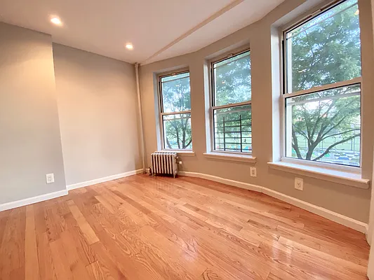 Rented by Living New York | media 11