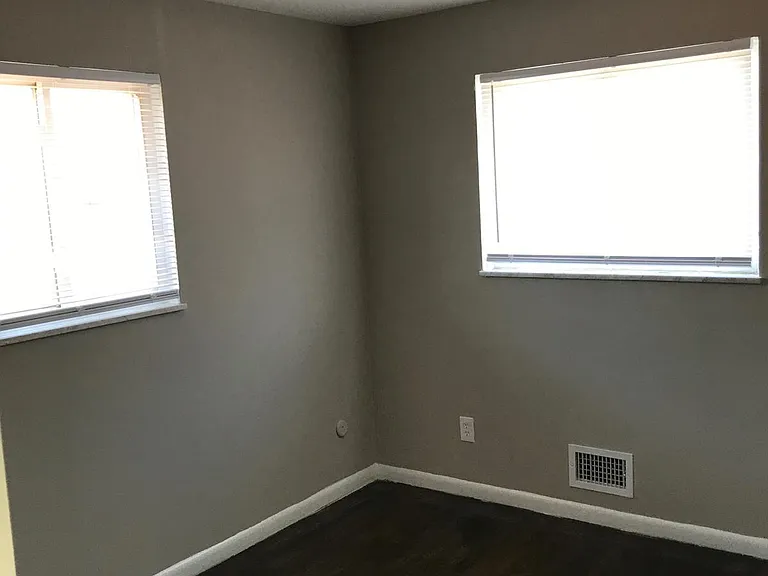5844 N Meadows Blvd — Photo 7
