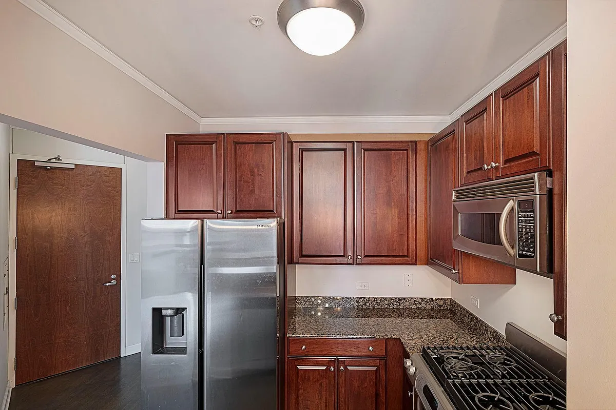 Unit Photo - 420 E Waterside Dr #3004