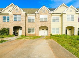 118 Brixton Cir, Carrollton, GA 30117