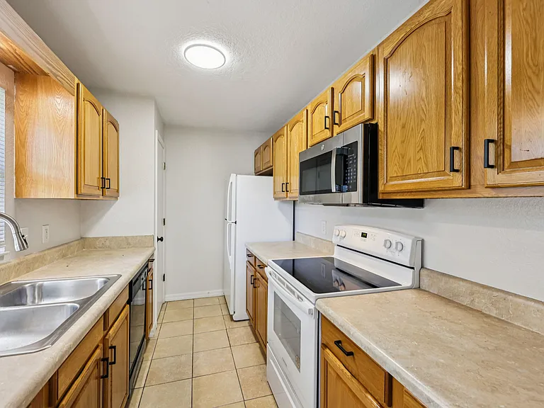 The Flats at Belleview — Photo 6