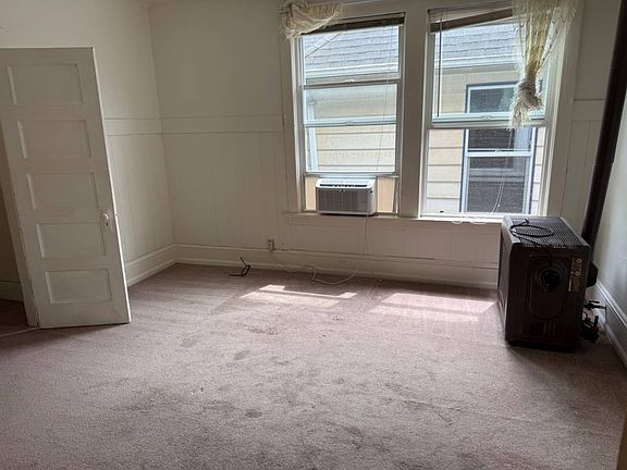 2nd image of 533 Federal Ave E #B
