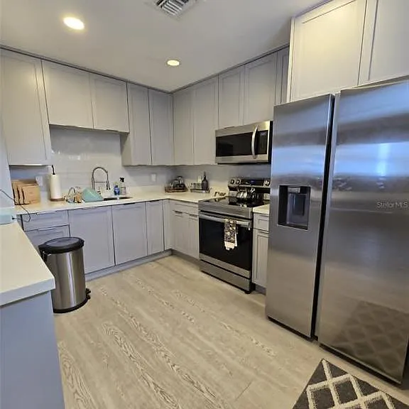 244 Lexington Dr — Photo 5