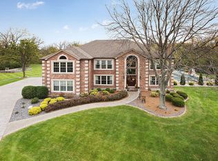 4 North Trl, Lemont, IL 60439