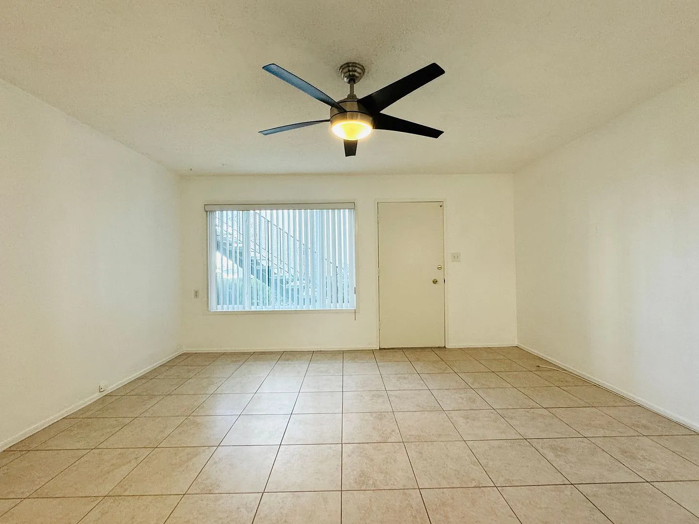 Thoughtfully Designed Mission Bay Studio Apartment - Right by Water - Only $1,895/mo! — Photo 4