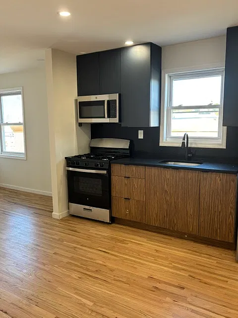 2 bed, $2,300 — Photo 4
