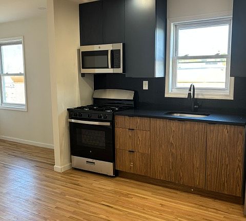 4th image of 286 Main Ave APT 2