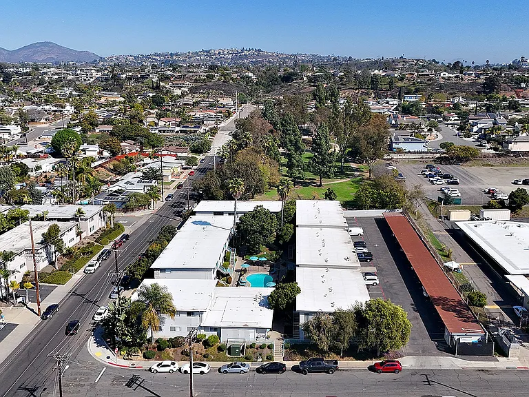 Mission Arbor Apartments — Photo 17