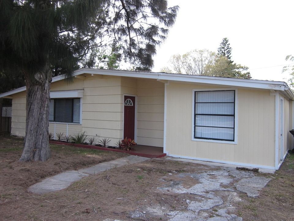 1st image of 3919 Neptune Dr SE