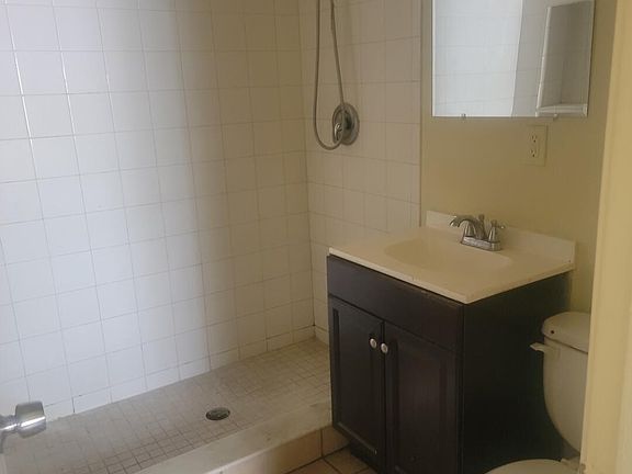 5th image of 1625 UNION Street W