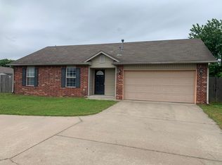 2320 S Hickory St, Sapulpa, OK 74066