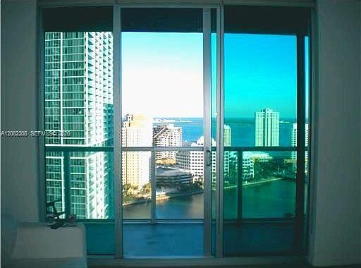 3rd image of 500 Brickell Ave APT 2100