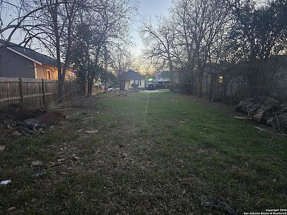 2nd image of 1327 Burleson LOT 7