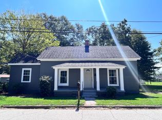 15 Smythe St, Laurens, SC 29360