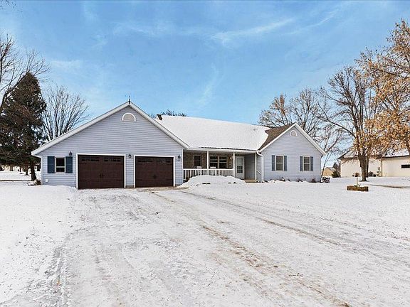 2nd image of 1502 Armstrong Cir NW