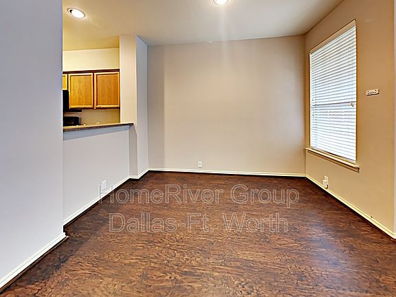 5th image of 2304 Stoneleigh Pl