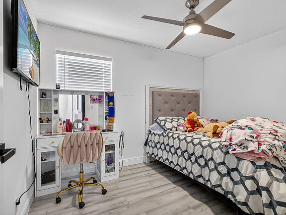4th image of 1691 W 26th Court