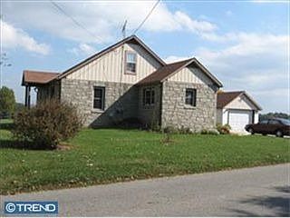 2nd image of 210 Oxford Rd