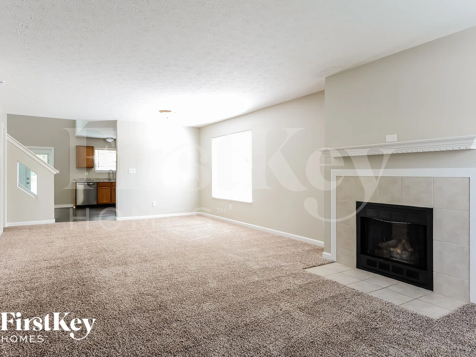 4 bed, 3.0 bath, 2853 sqft, $2,415 — Photo 2