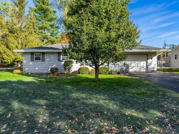 1602 Gladys Dr, Machesney Park, IL 61115