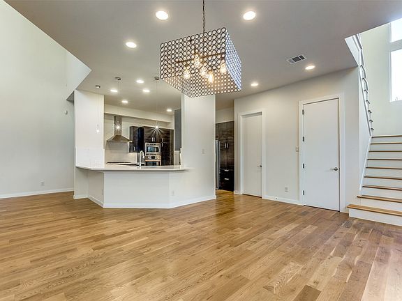 4th image of 2070 Modern Pl