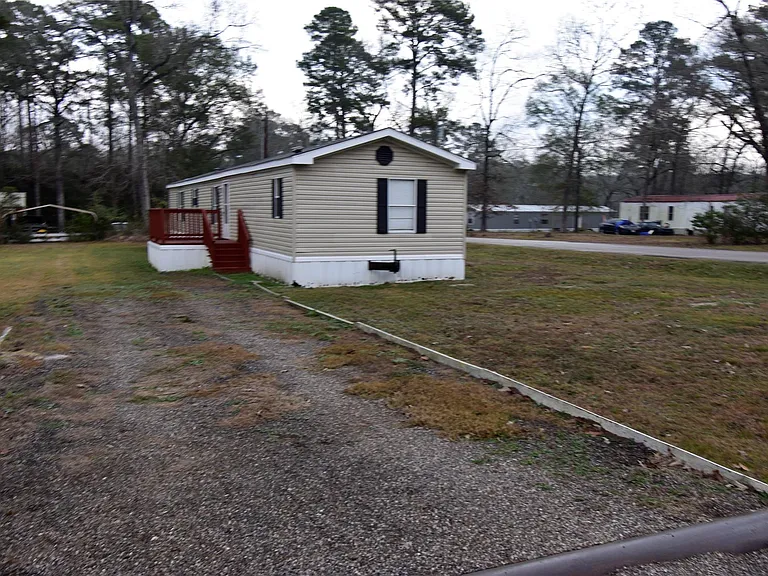 2 Lake View Ln — Photo 5