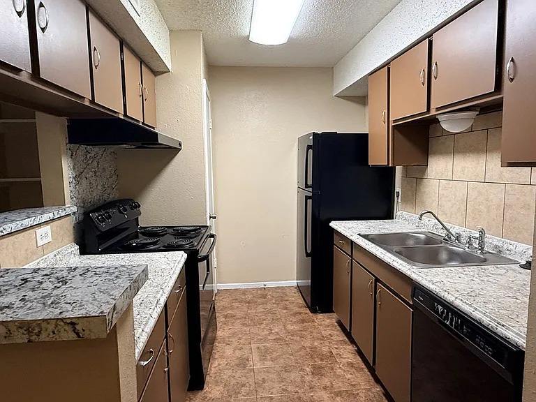 4700 Boulder Dr #1102 — Photo 11