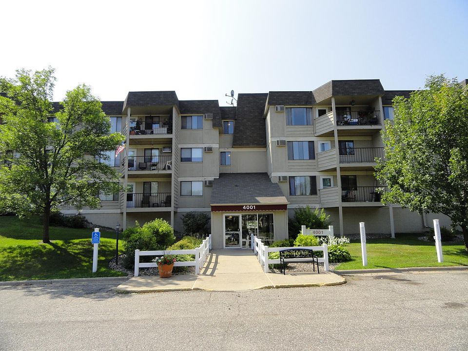 1st image of 4001 Heritage Hills Dr