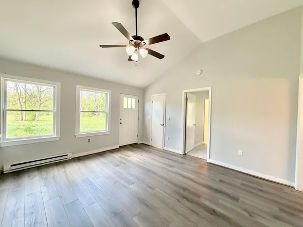 99 Municipal Dr APT 1B, Phillipsburg, NJ 08865