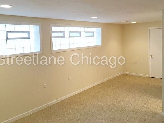 4th image of 1387 Superior Ave