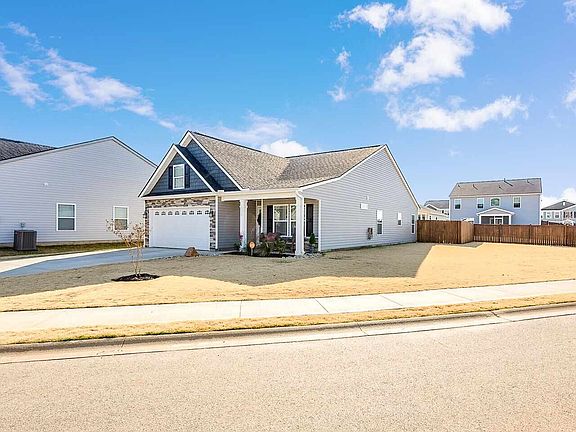 4th image of 579 Ridgeville Crossing Dr