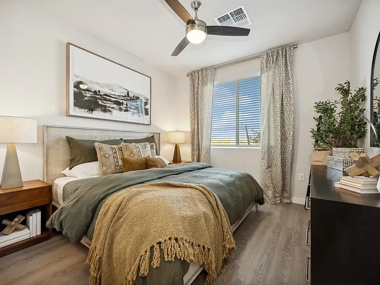 Longbow Luxury Apartments — Photo 47