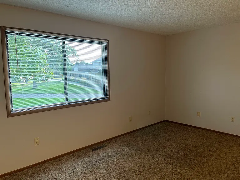 7608 Vinewood Ct N — Photo 13