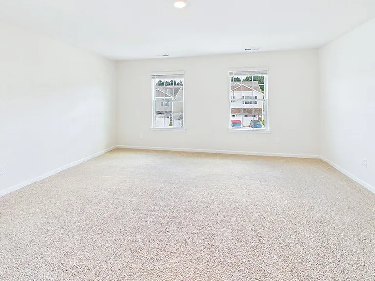 8185 Kennesaw Dr — Photo 15